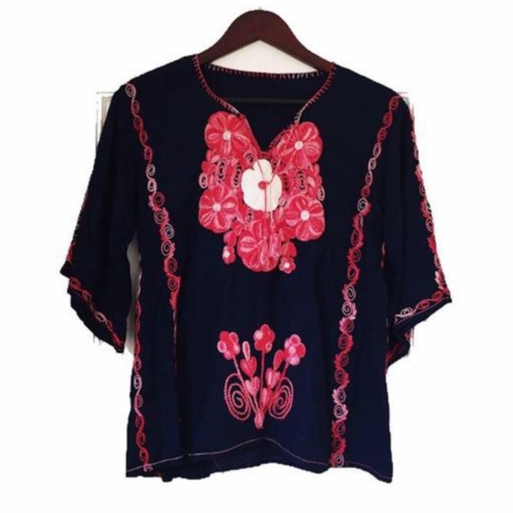 Vintage 70s Navy Blue Floral Embroidery Boho Top